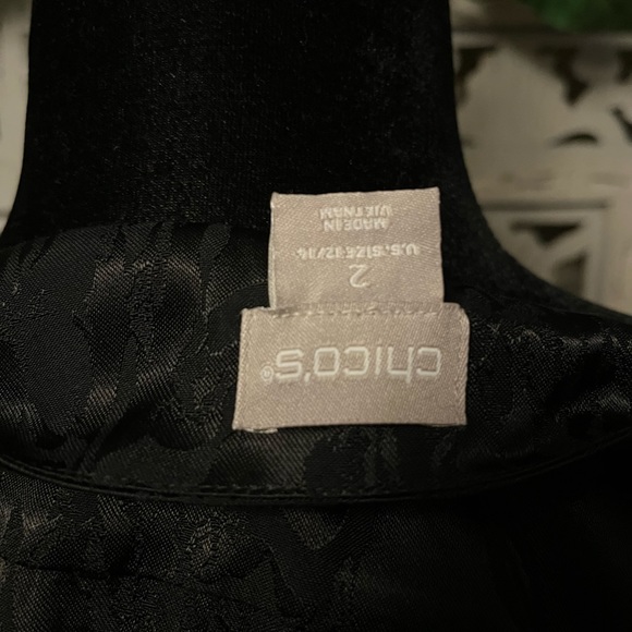 NWT! CHICOS BRILLIANT BLACK & SHINY FLORAL PATTERN LONG SLEEVE PLUS TOP - Picture 8 of 10